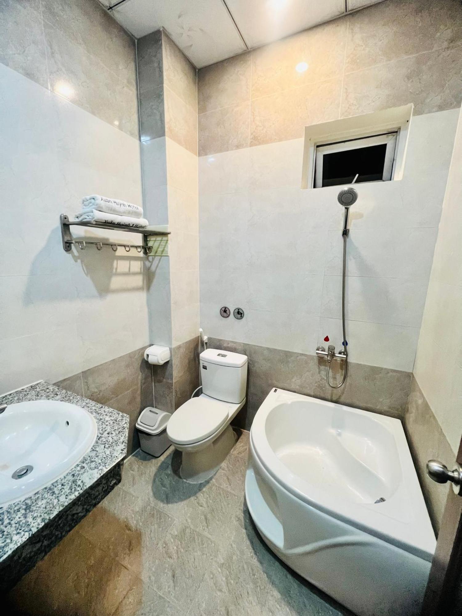 Xuan Huynh 3 Hotel Soc Trang Luaran gambar